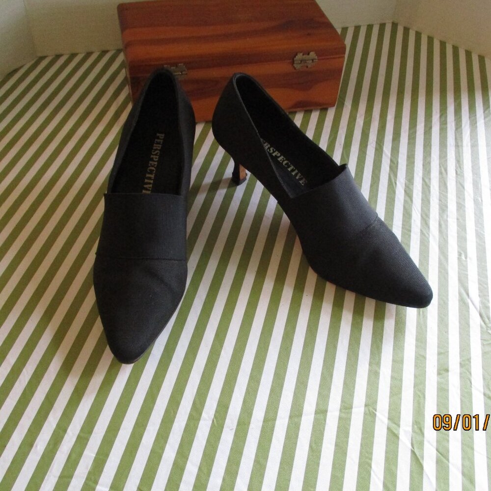 Perspective Pumps - Picture 3 of 13